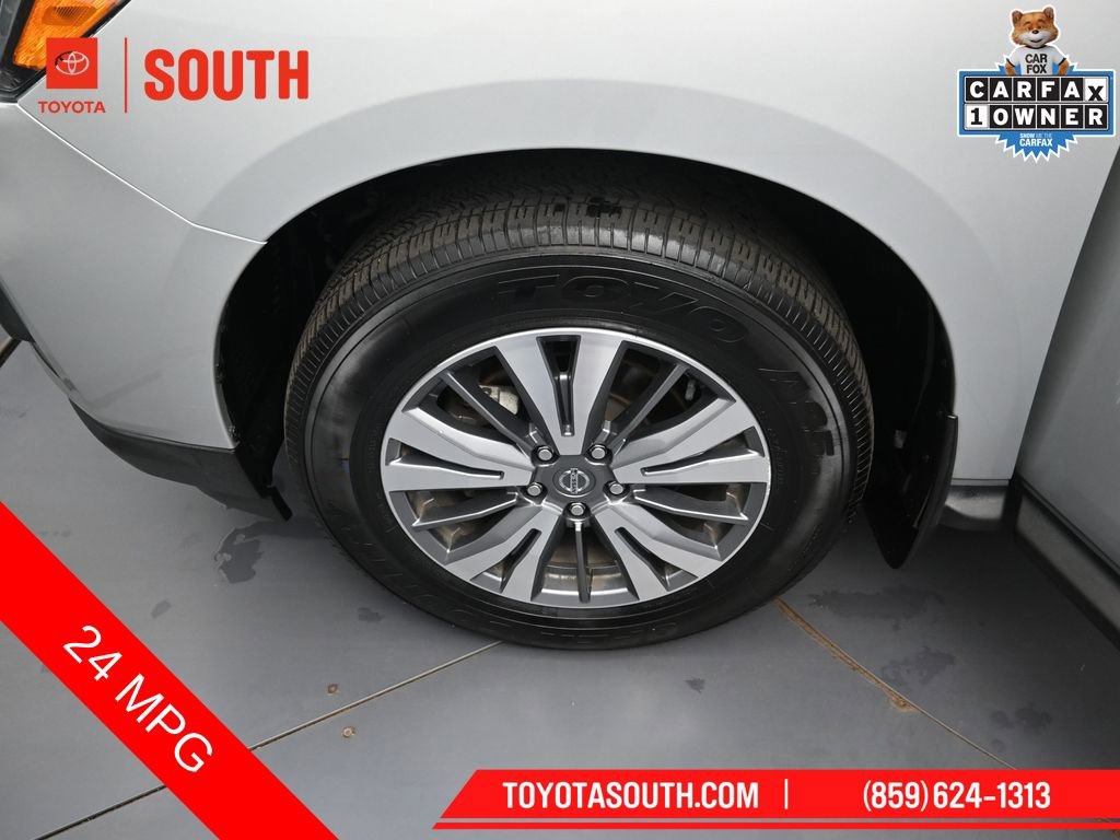 Used 2020 Nissan Pathfinder S AWD/4WD image 32