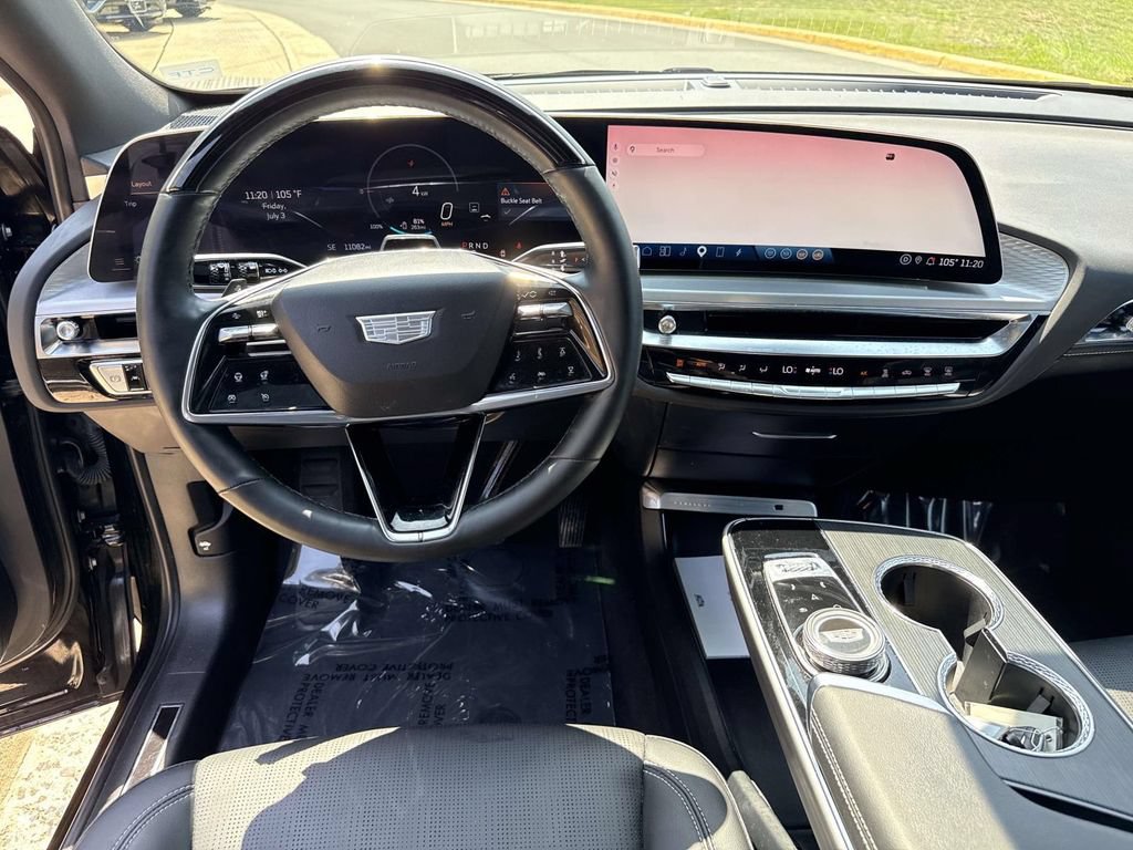 Certified 2025 Cadillac Lyriq Luxury w/ LPO, Floor Liner Package AWD/4WD image 31