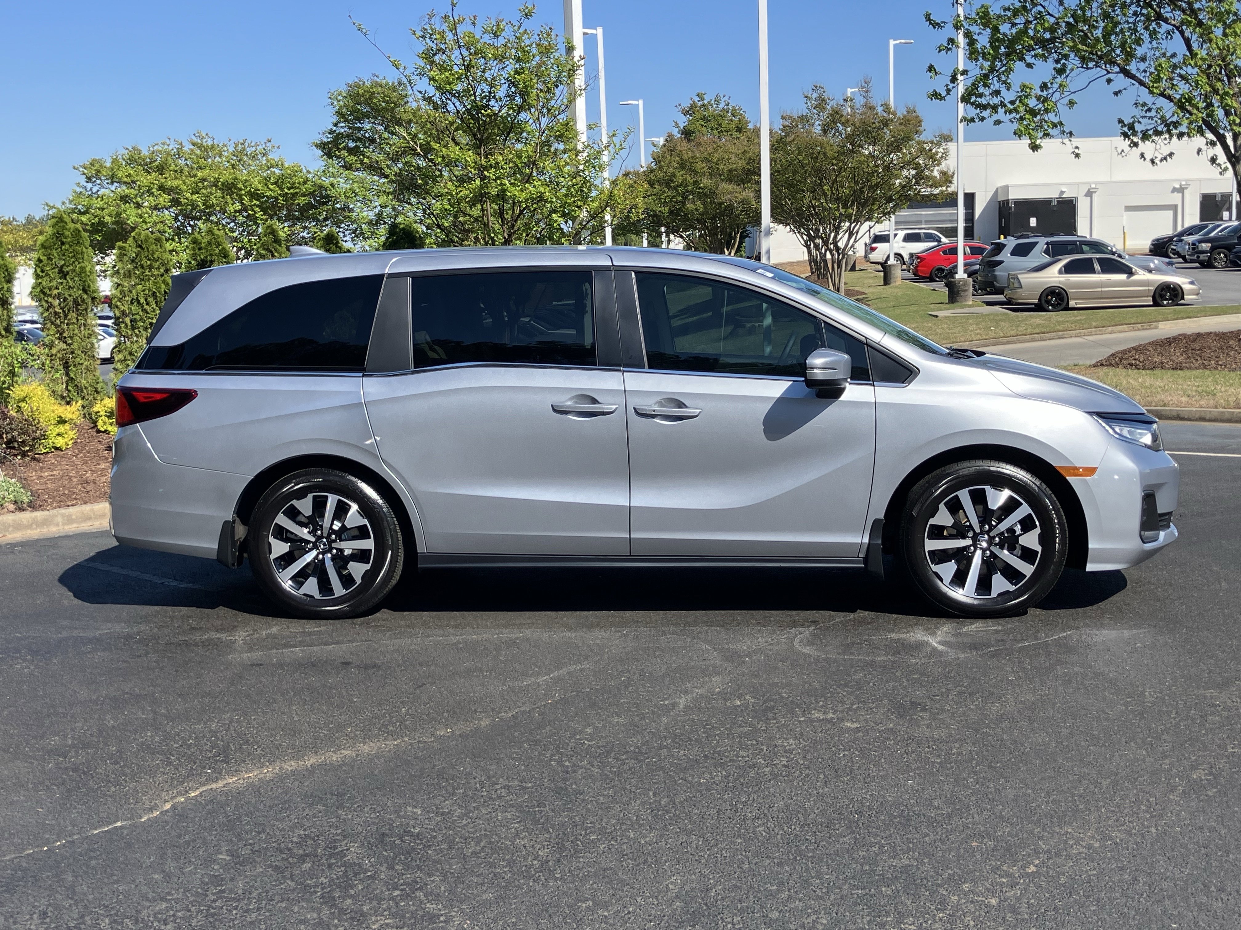 Certified 2026 Honda Odyssey EX-L image 11