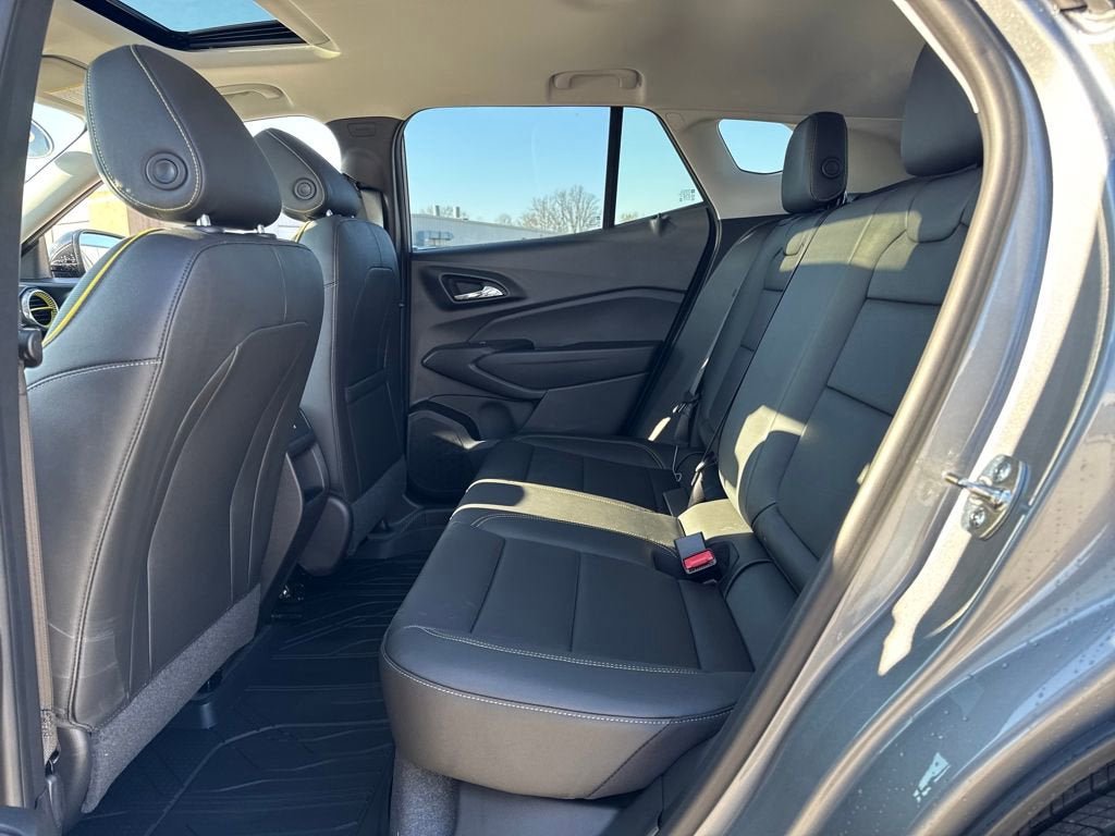 New 2026 Chevrolet Trax ACTIV w/ Sunroof Package FWD image 14