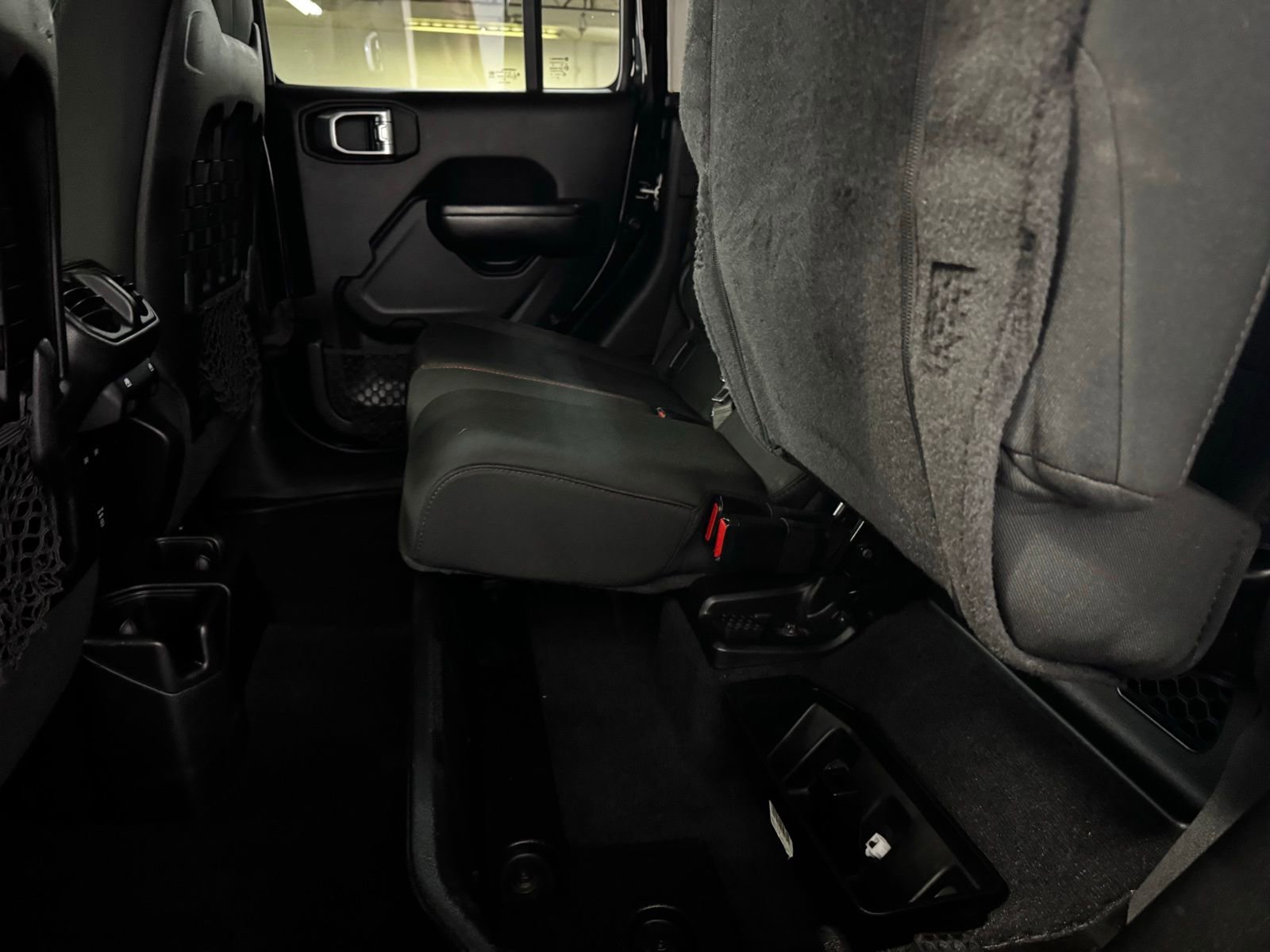 Used 2021 Jeep Gladiator Rubicon AWD/4WD image 29