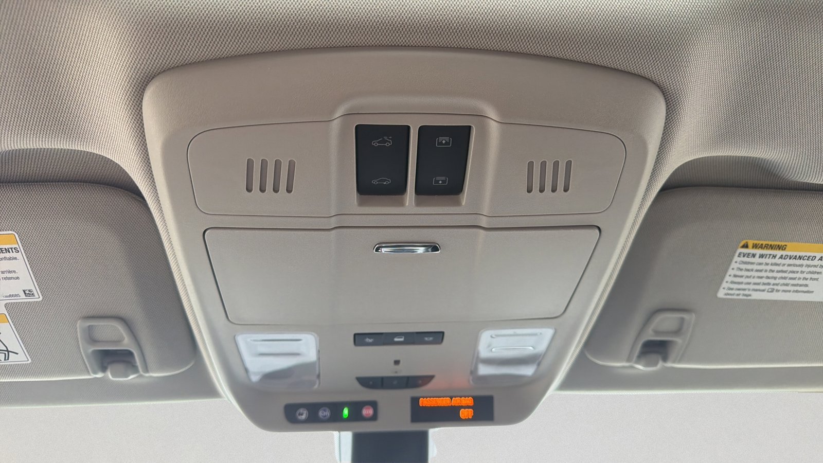 Used 2019 Buick Envision Essence FWD image 20
