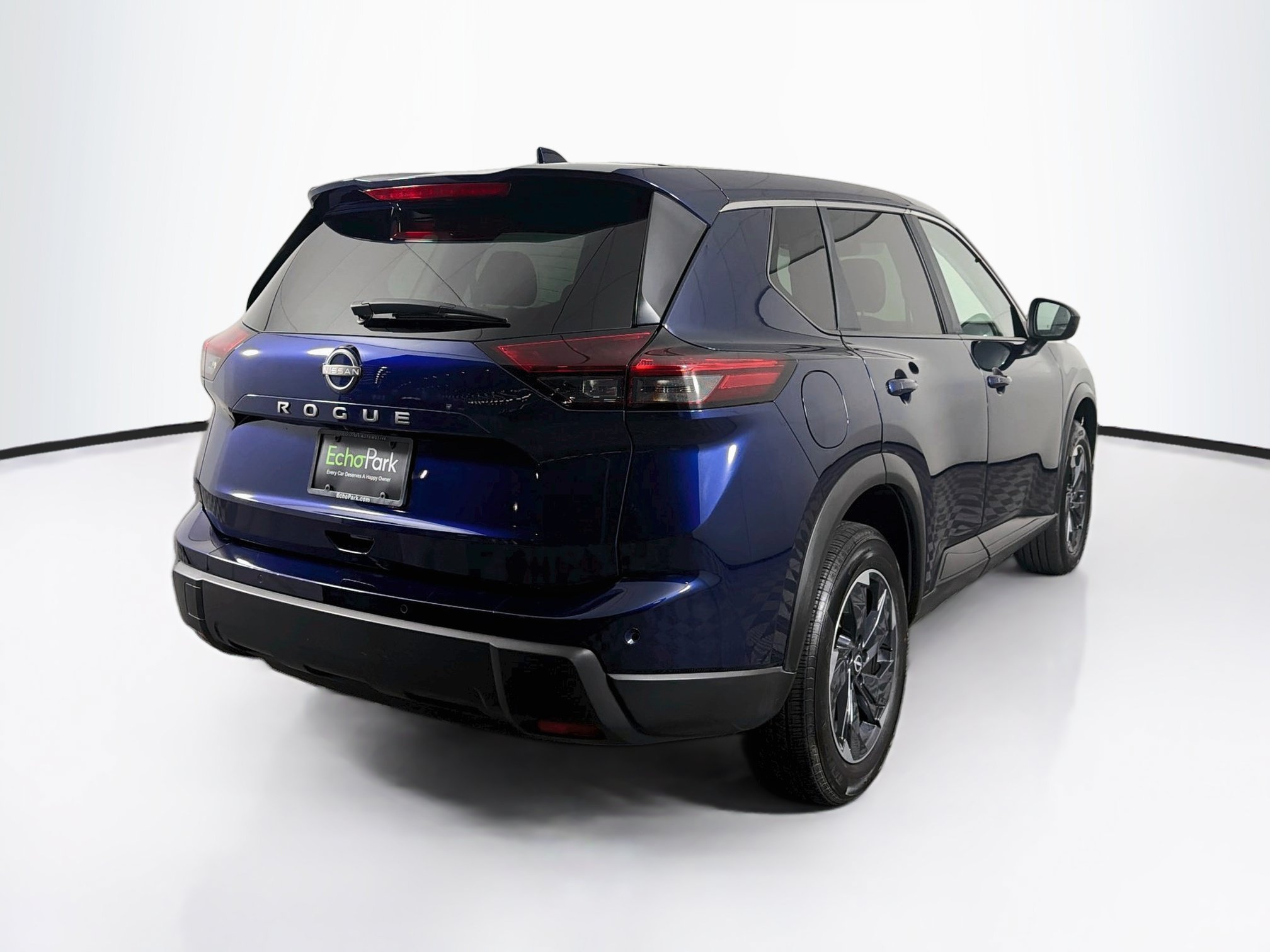 Used 2025 Nissan Rogue SV FWD image 9
