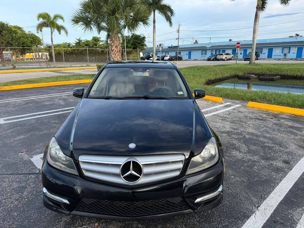 Used 2013 Mercedes-Benz C 250 Sedan image 8