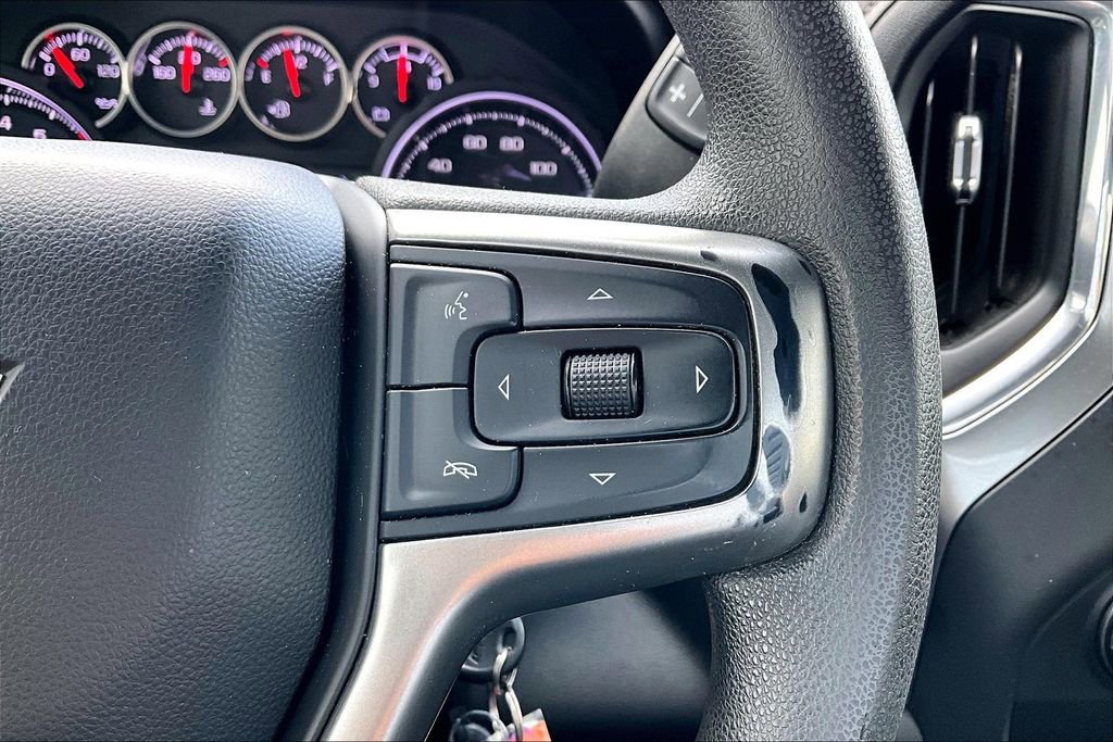 Used 2020 Chevrolet Silverado 1500 LT AWD/4WD image 13
