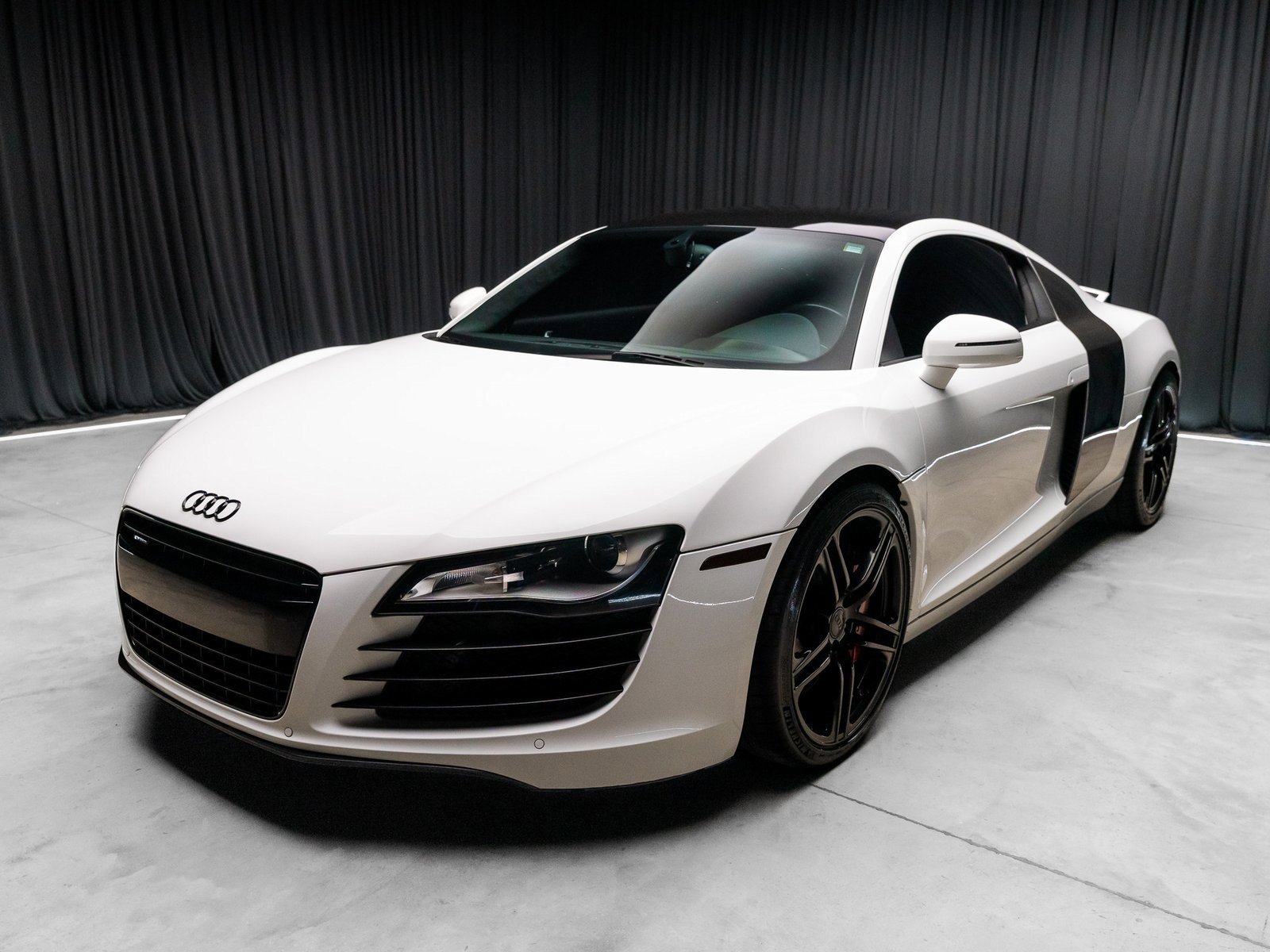 Used 2009 Audi R8 V8 image 9