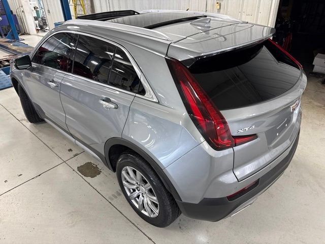 Used 2023 Cadillac XT4 Premium Luxury w/ Enhanced Visibility Package FWD image 10