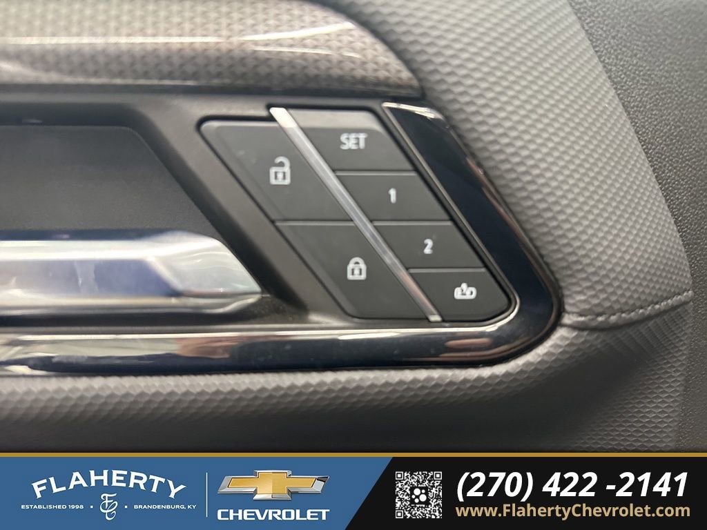 Used 2024 Chevrolet Silverado 1500 ZR2 w/ Technology Package image 19