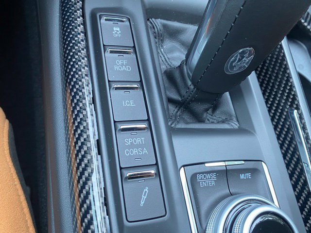 New 2024 Maserati Levante Trofeo AWD/4WD image 35