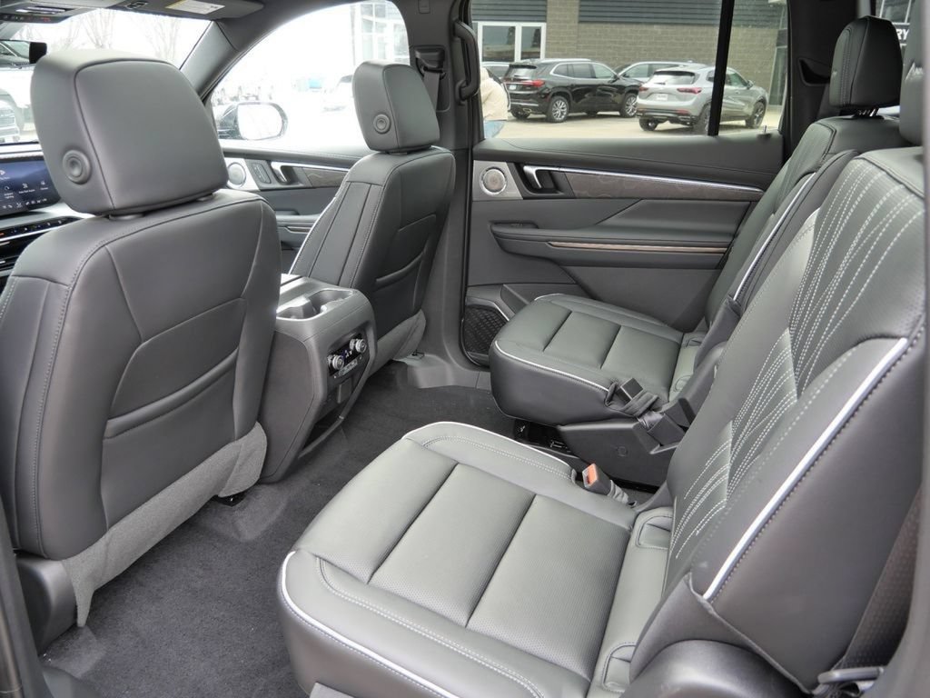 New 2026 Buick Enclave Avenir w/ Super Cruise Package AWD/4WD image 39