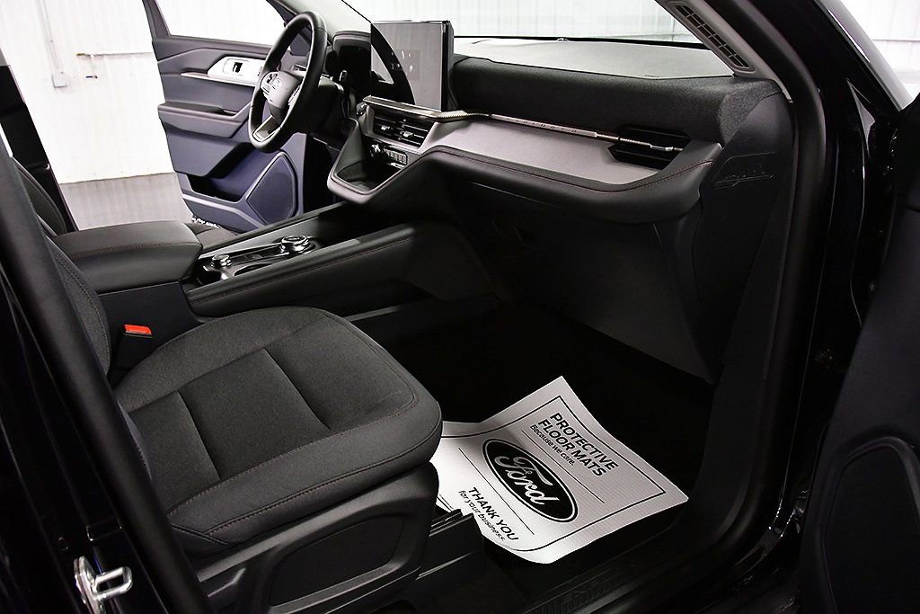 New 2026 Ford Explorer Active image 20