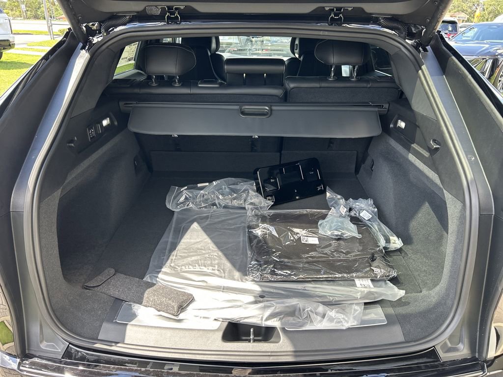 New 2026 Cadillac Lyriq V image 10