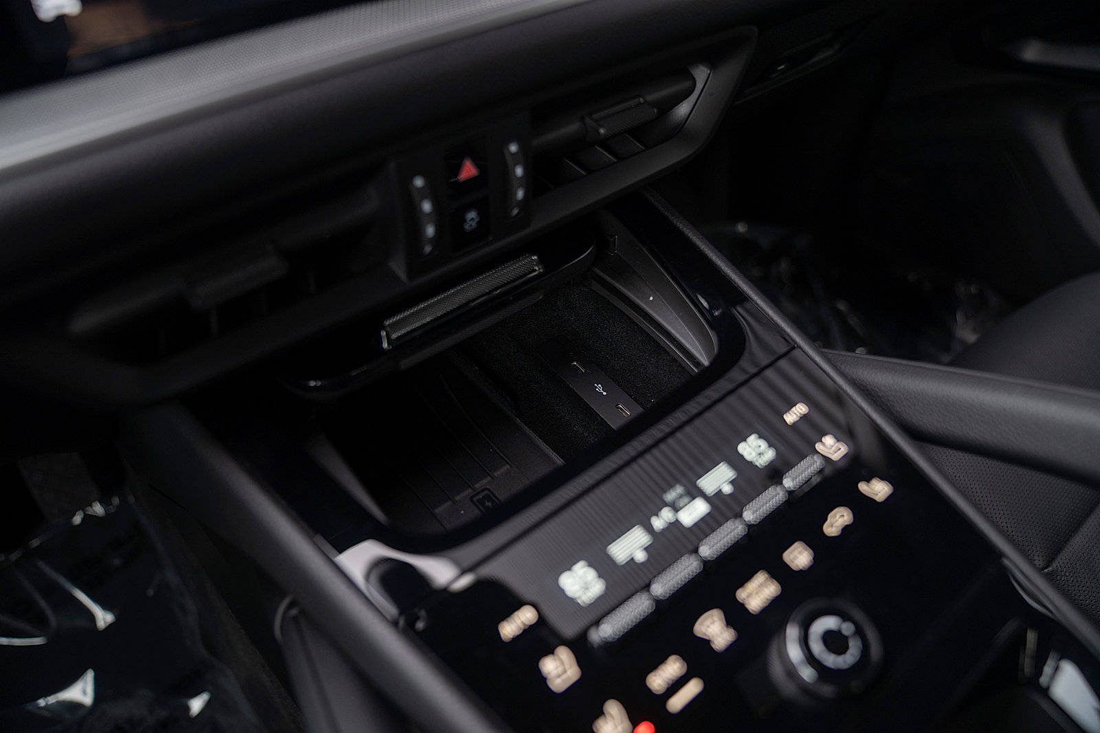 Certified 2025 Porsche Cayenne image 15