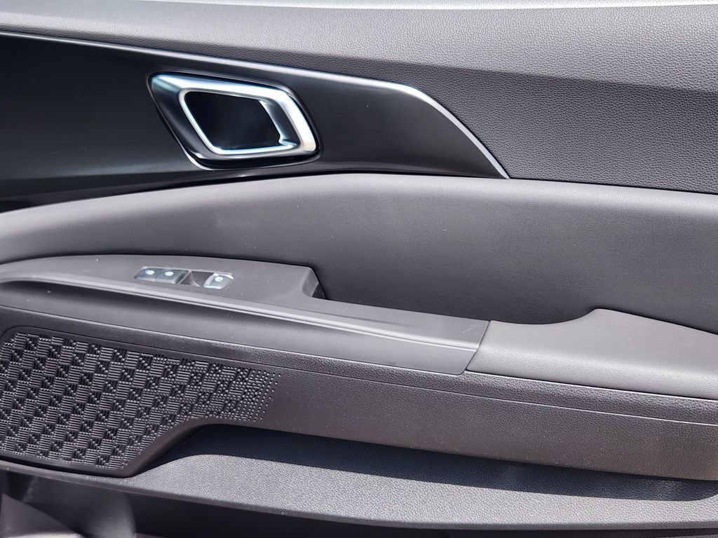 New 2027 Kia Carnival SX w/ Dark Edition Package FWD image 14