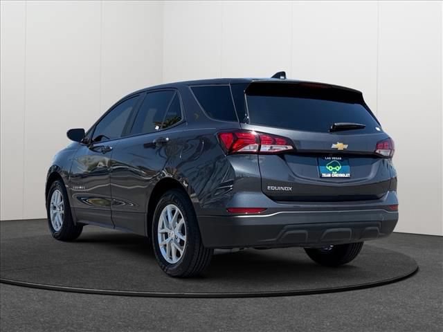 Certified 2022 Chevrolet Equinox LS w/ LS Convenience Package FWD image 3