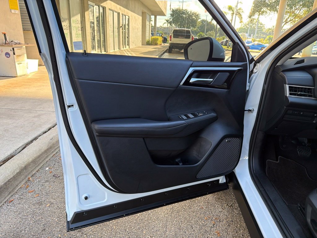 New 2026 Mitsubishi Outlander SE FWD image 38