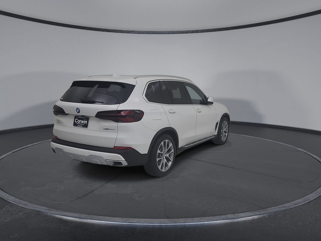 Used 2025 BMW X5 xDrive50e AWD/4WD image 15