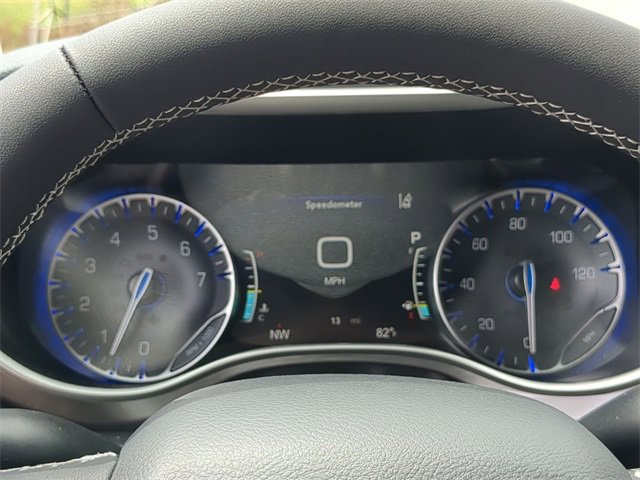 New 2026 Chrysler Pacifica Select image 38