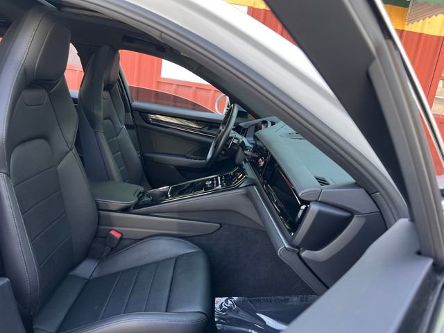 Used 2025 Porsche Panamera w/ Premium Package image 39