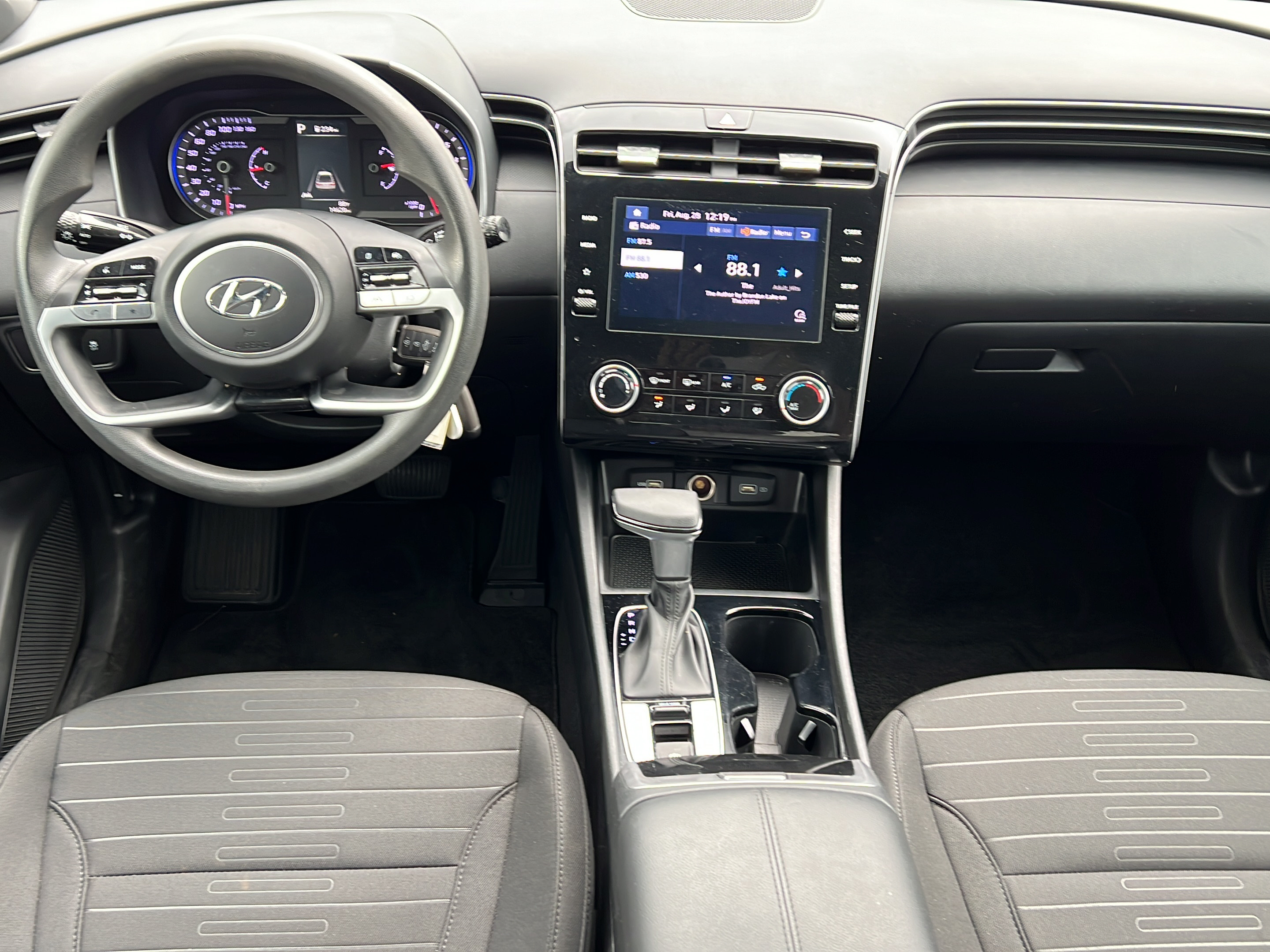 Used 2024 Hyundai Santa Cruz SE FWD image 12