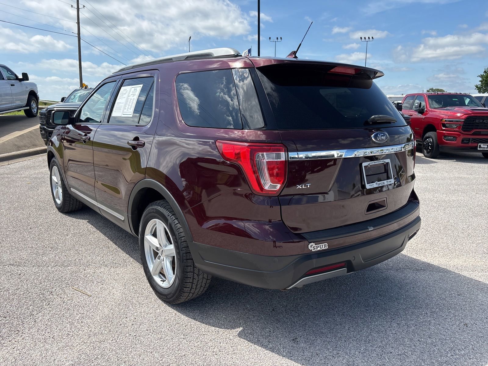 Used 2019 Ford Explorer XLT w/ Equipment Group 201A FWD image 4
