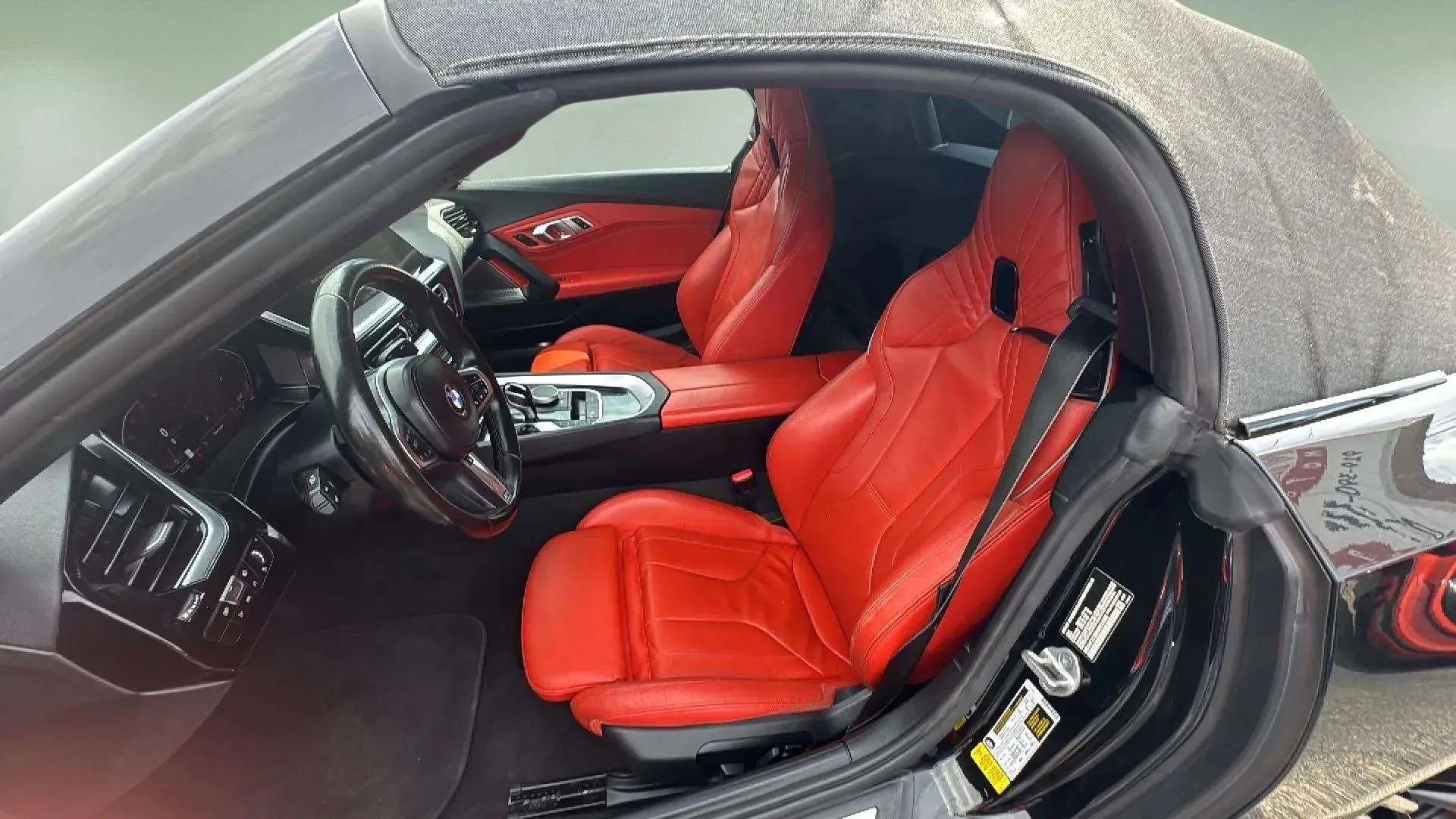 Used 2022 BMW Z4 sDrive30i w/ M Sport Package image 30