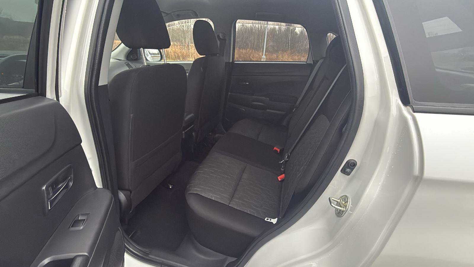 Used 2020 Mitsubishi Outlander Sport ES image 23