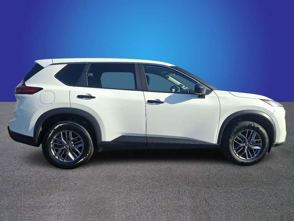 Used 2024 Nissan Rogue S image 7