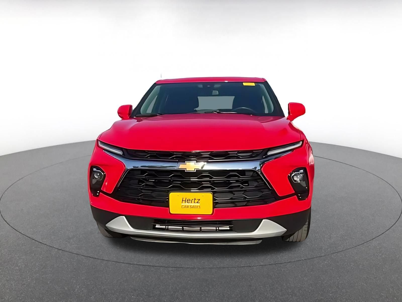 Used 2025 Chevrolet Blazer LT FWD image 4