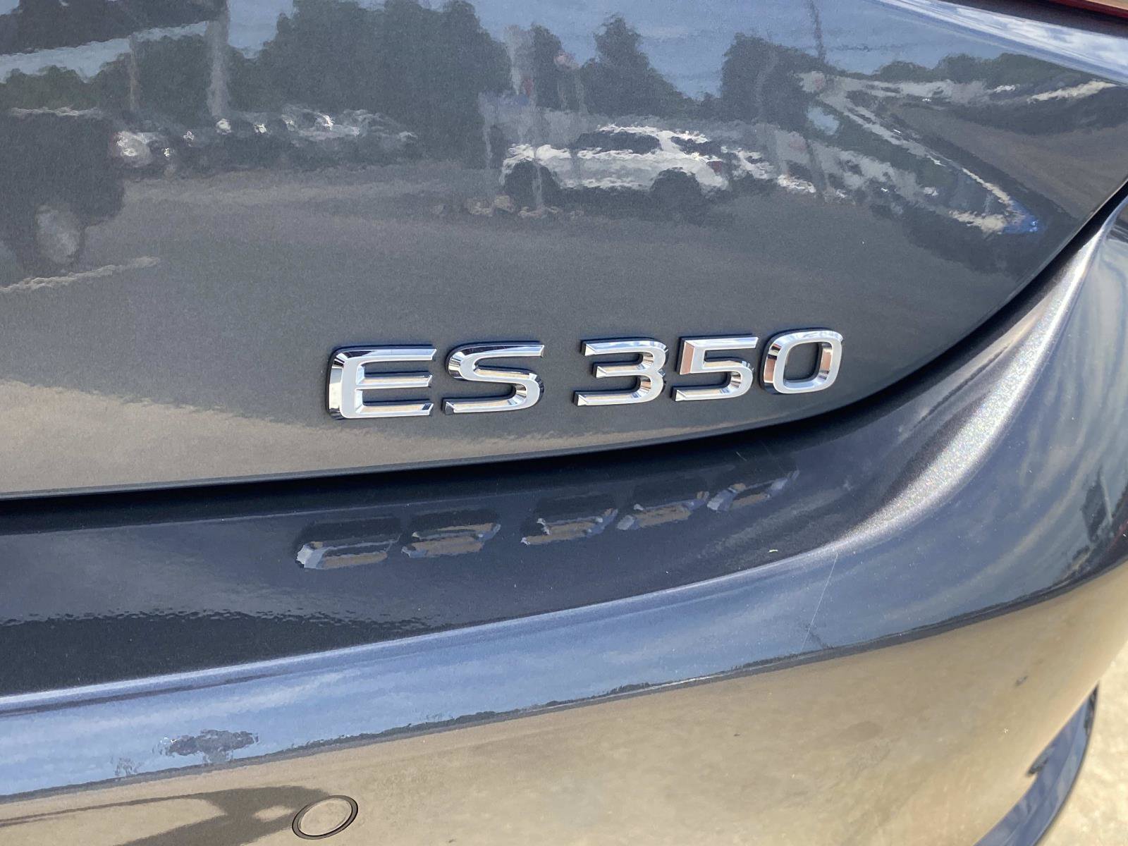 Used 2022 Lexus ES 350 Ultra Luxury w/ Accessory Package 2 FWD image 7
