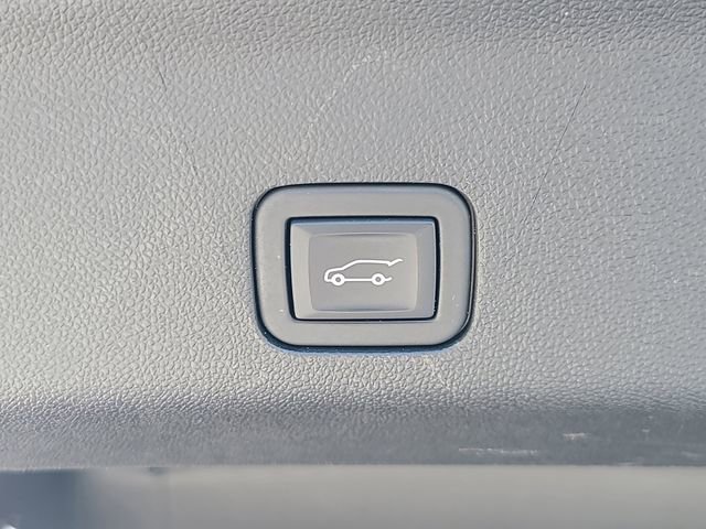 Used 2023 Chevrolet Suburban LT image 11