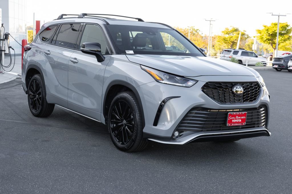 Certified 2025 Toyota Highlander XSE image 3
