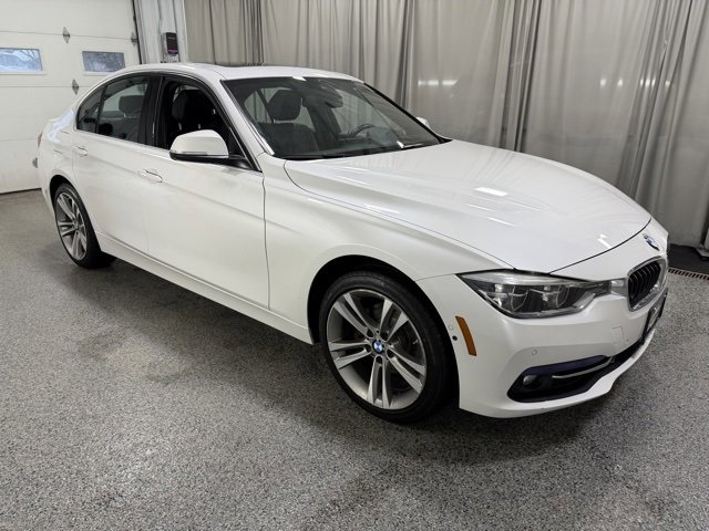 Used 2018 BMW 330i xDrive Sedan image 3