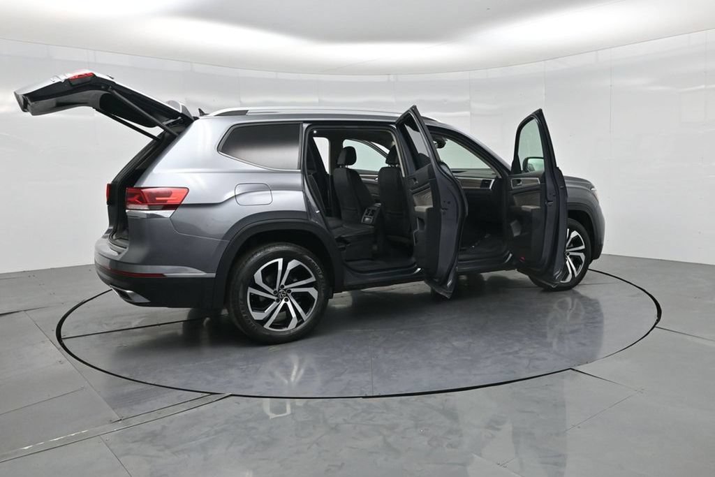 Used 2023 Volkswagen Atlas SEL AWD/4WD image 4