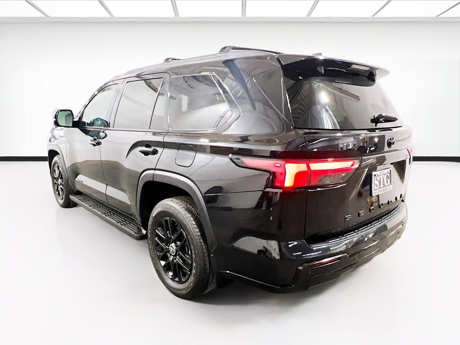 Used 2024 Toyota Sequoia Limited image 6