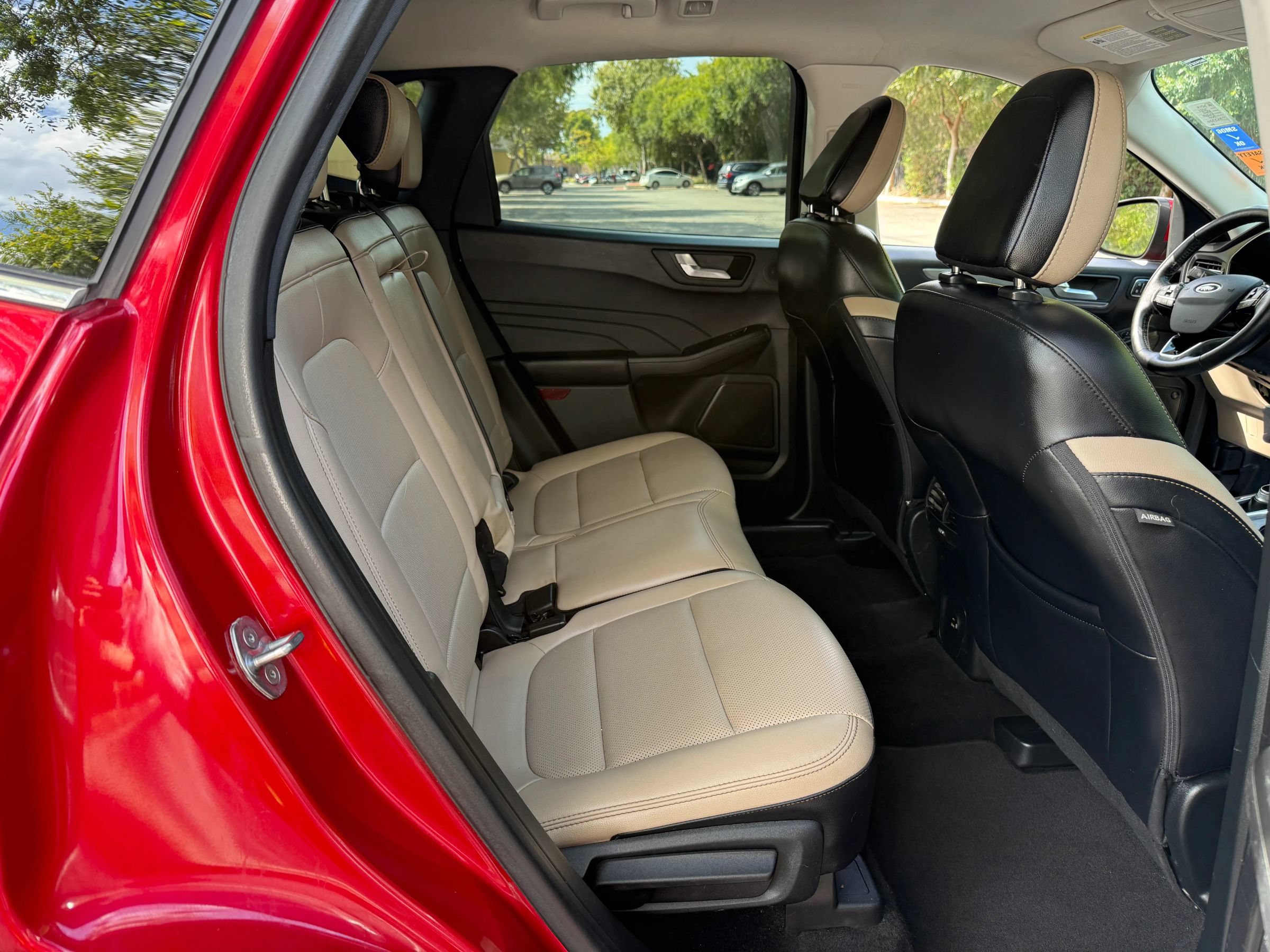 Used 2021 Ford Escape Titanium FWD image 24