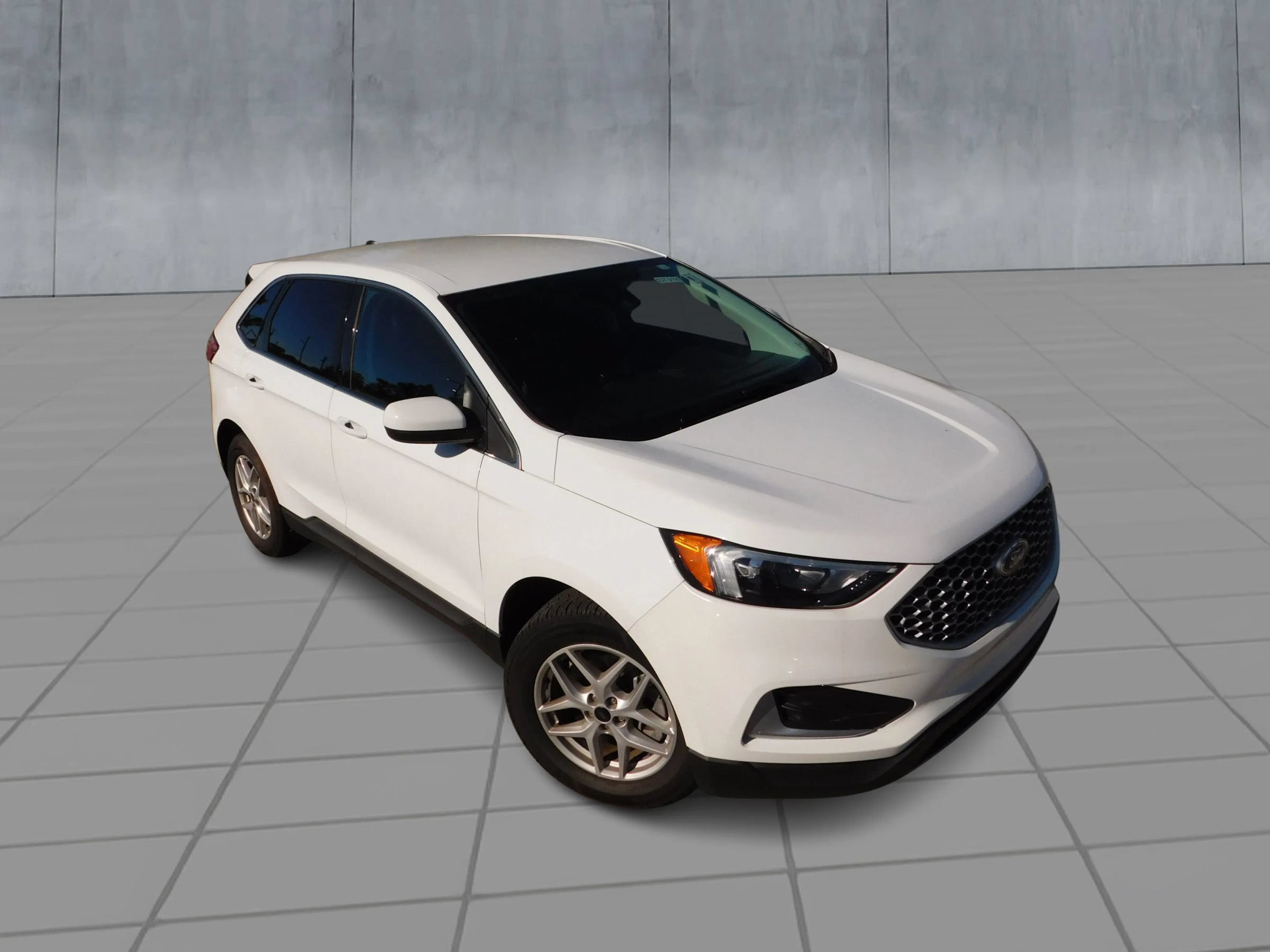 Used 2023 Ford Edge SEL AWD/4WD image 2