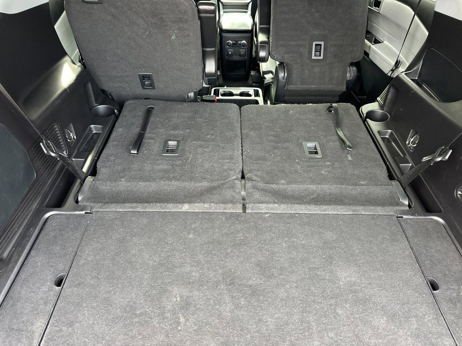 Used 2021 Ford Explorer XLT w/ Equipment Group 202A image 21