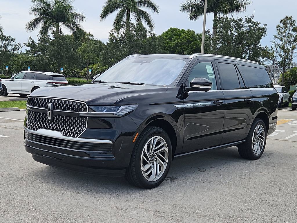 New 2025 Lincoln Navigator L Reserve image 3