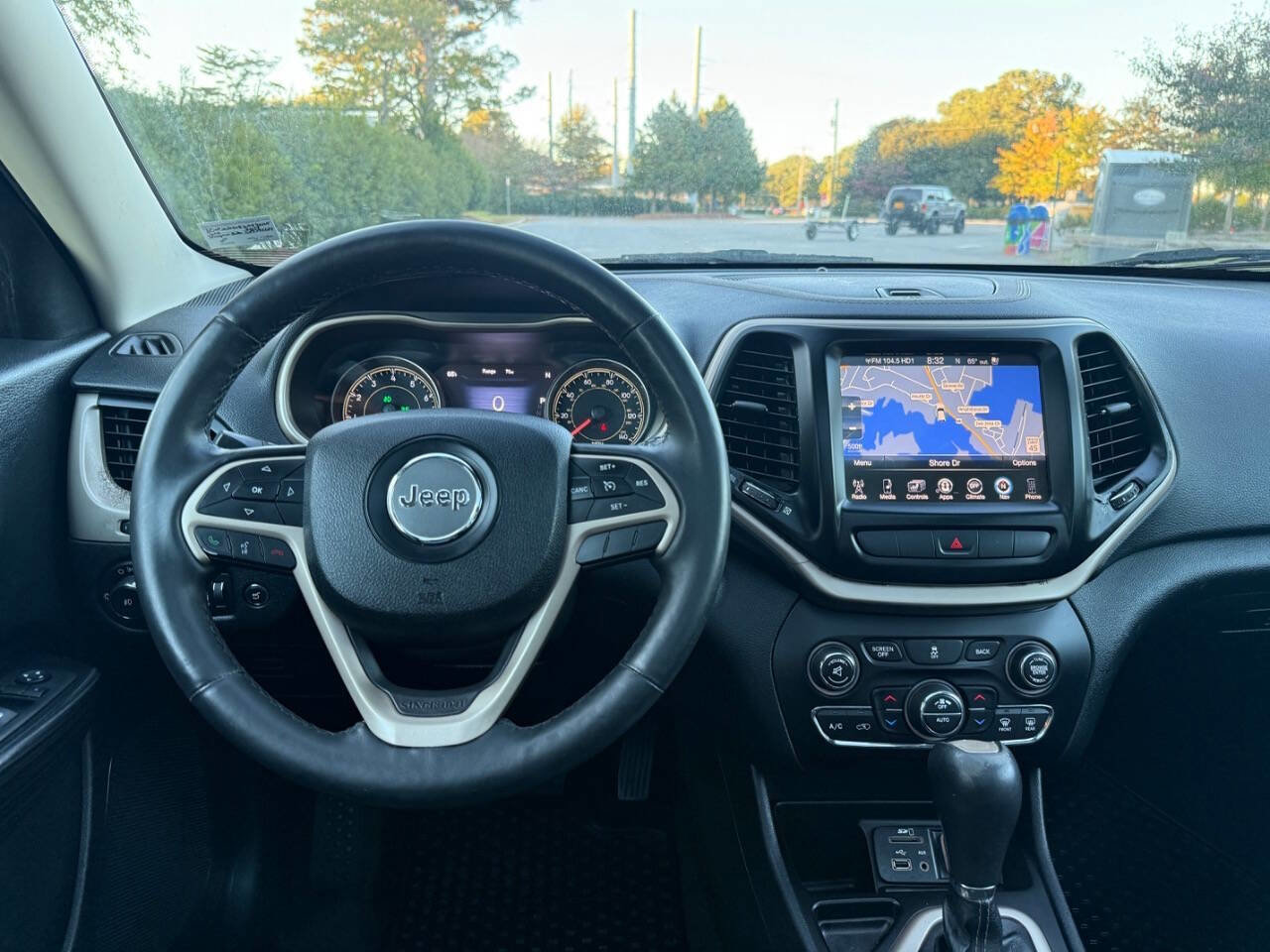 Used 2014 Jeep Cherokee Limited w/ Luxury Group image 14