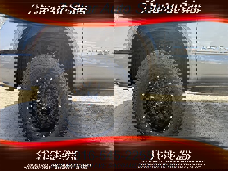 Used 2017 Nissan Titan PRO-4X image 21