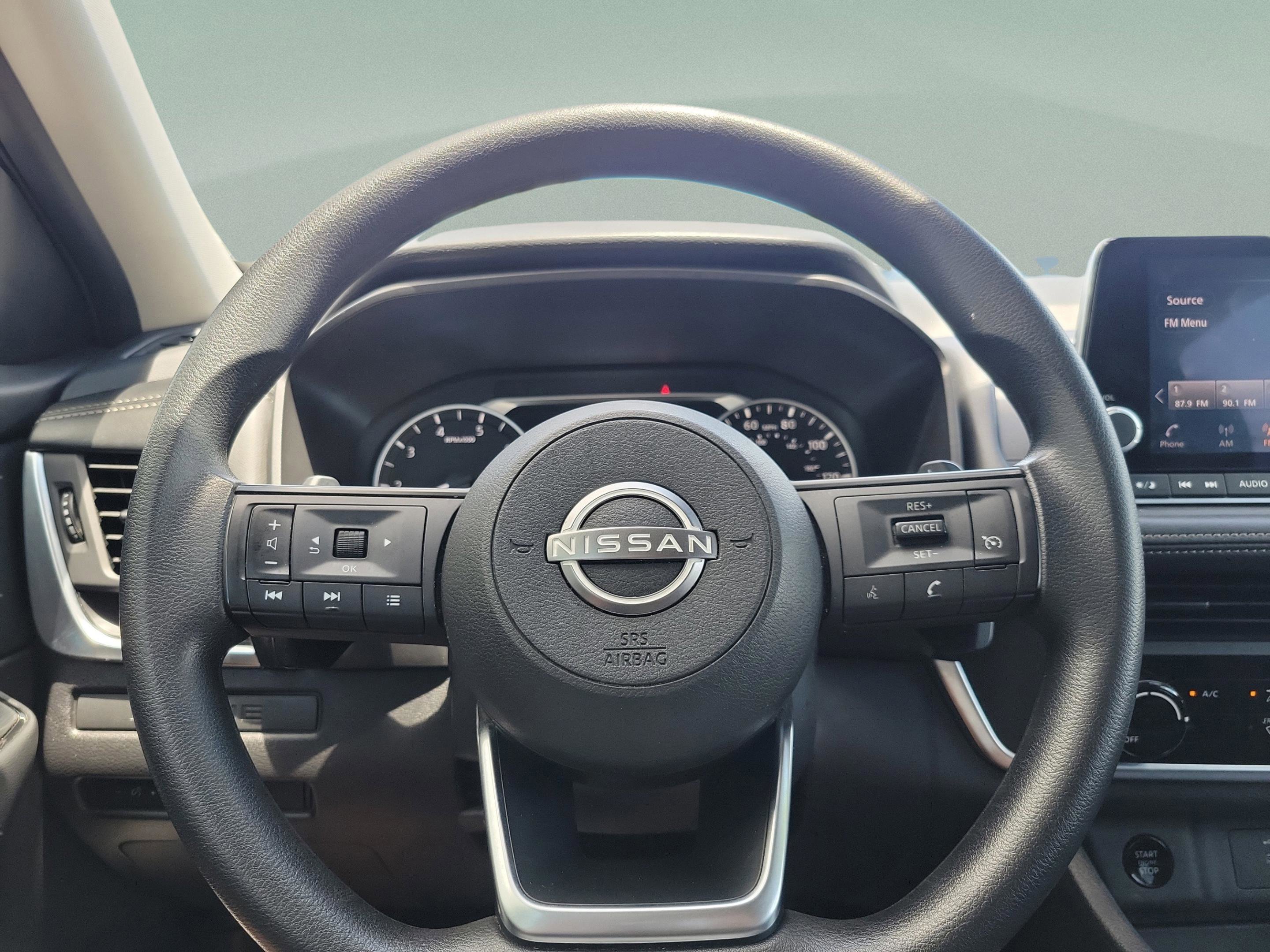 Used 2024 Nissan Rogue S AWD/4WD image 20