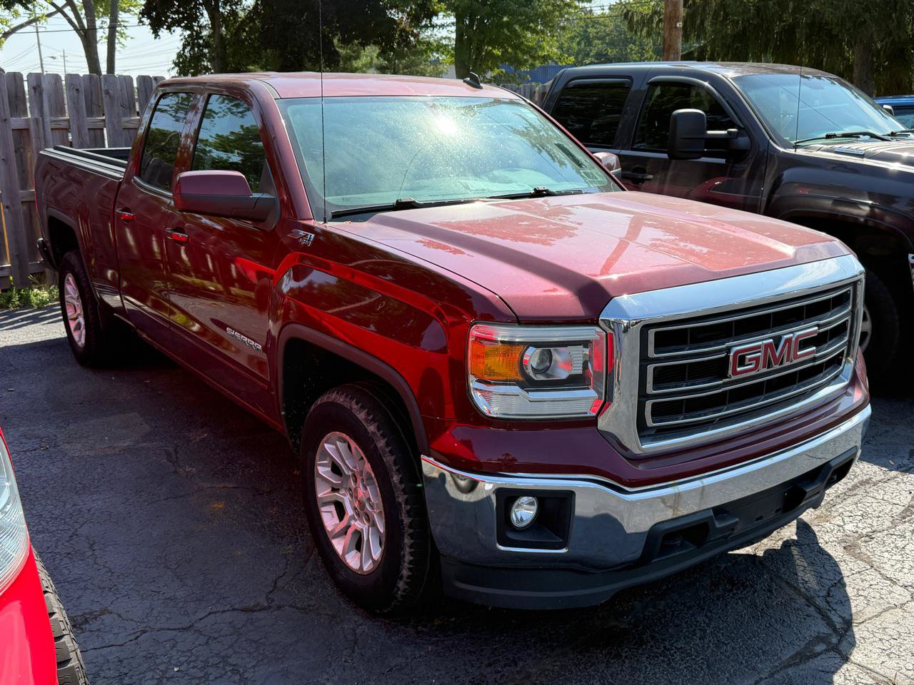 Used 2014 GMC Sierra 1500 SLE w/ SLE Value Package AWD/4WD image 2
