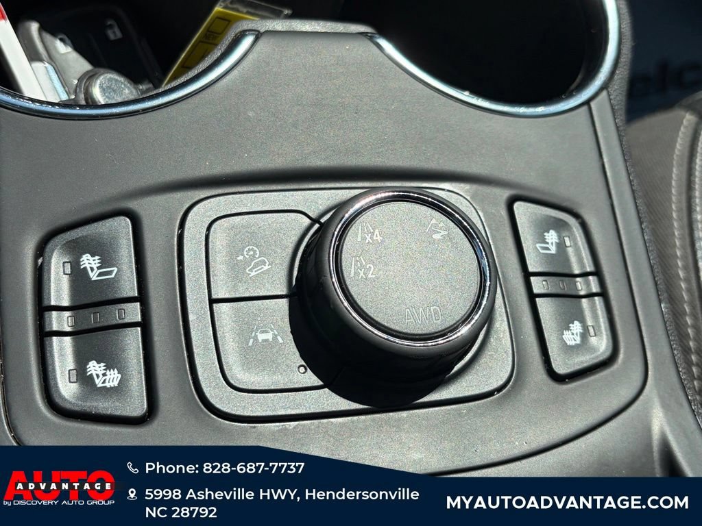 Used 2024 GMC Terrain SLT AWD/4WD image 18