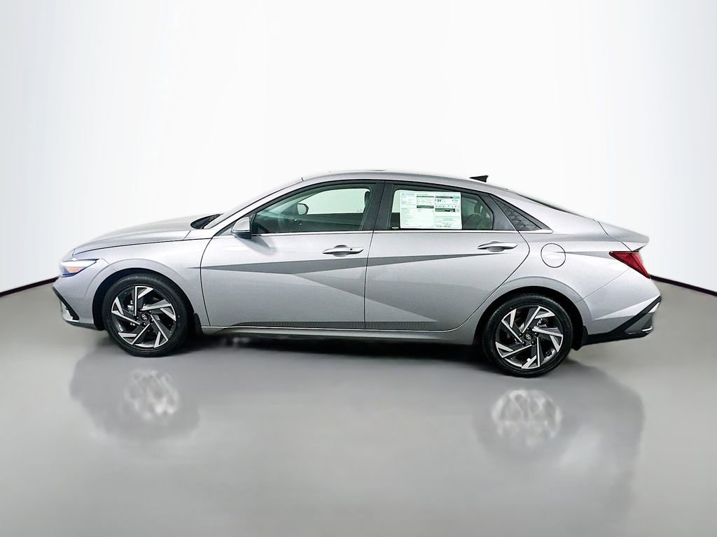 New 2026 Hyundai Elantra Limited image 8