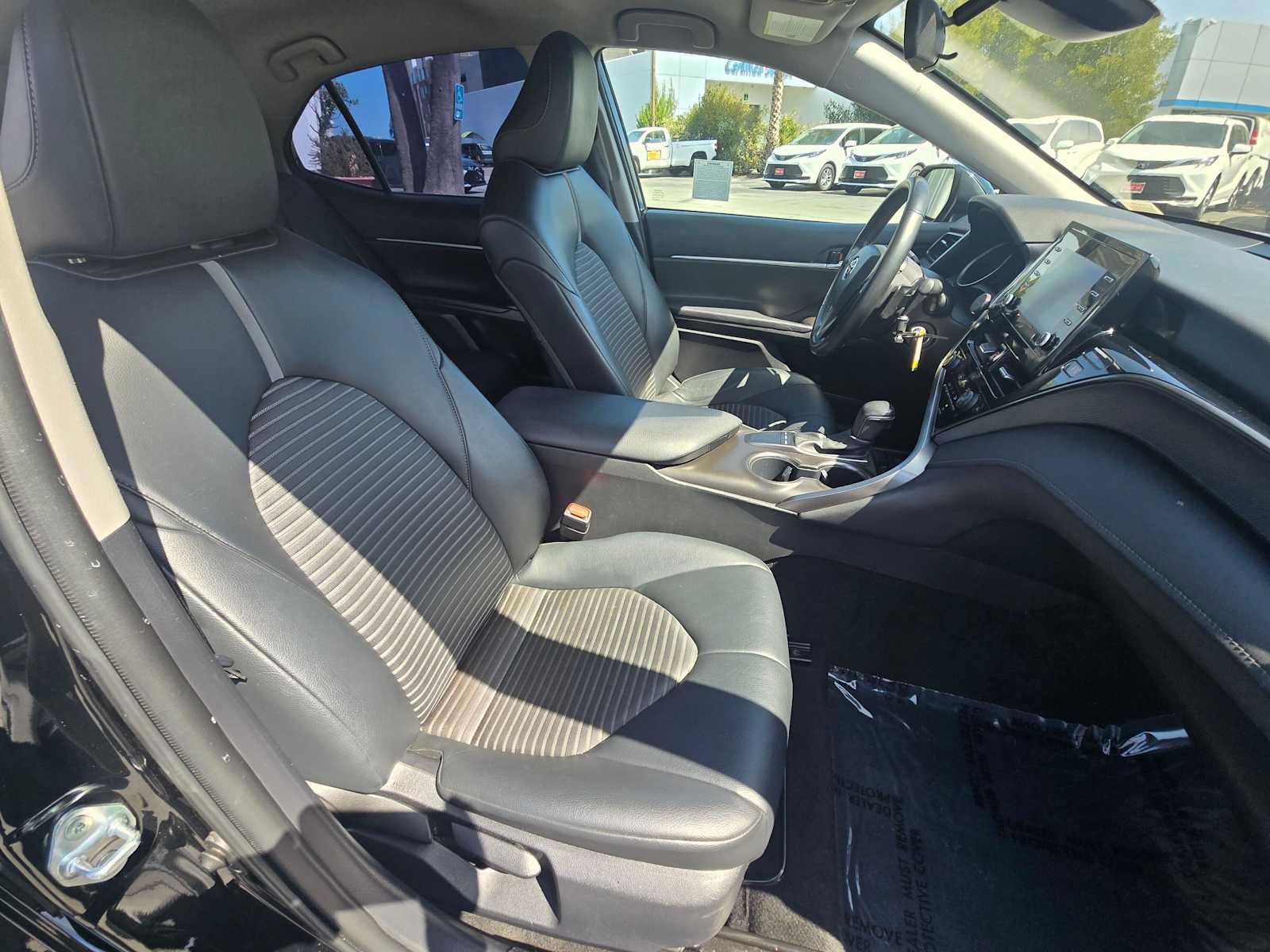 Used 2023 Toyota Camry SE FWD image 10