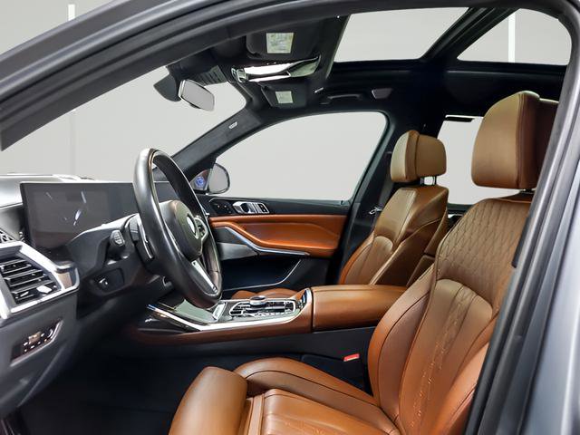 Used 2023 BMW X7 M60i w/ Executive Package AWD/4WD image 9