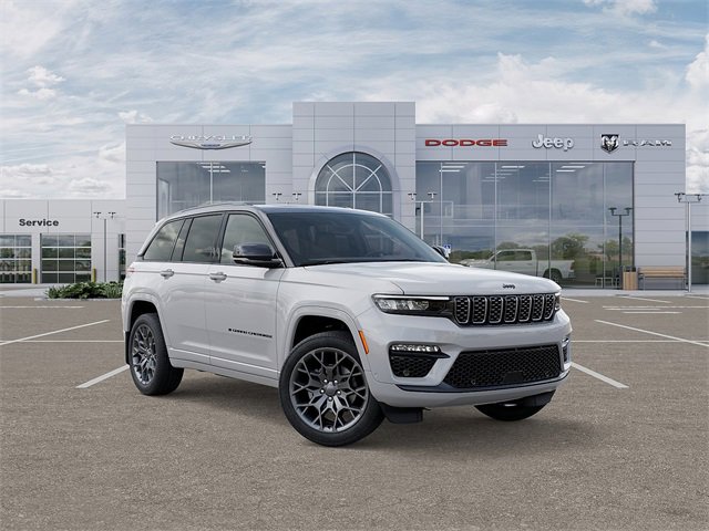 New 2025 Jeep Grand Cherokee Summit image 5