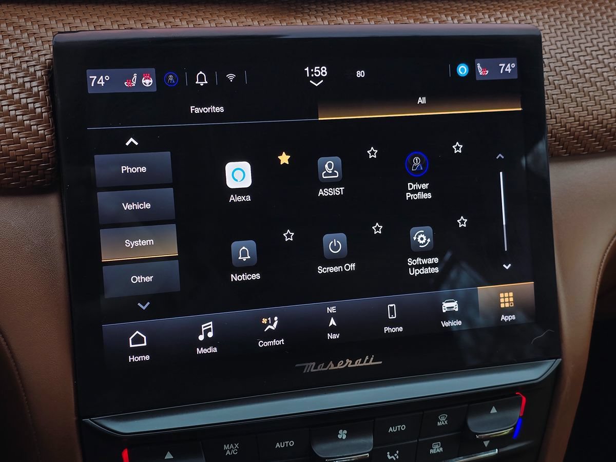 Used 2022 Maserati Quattroporte Modena RWD image 45