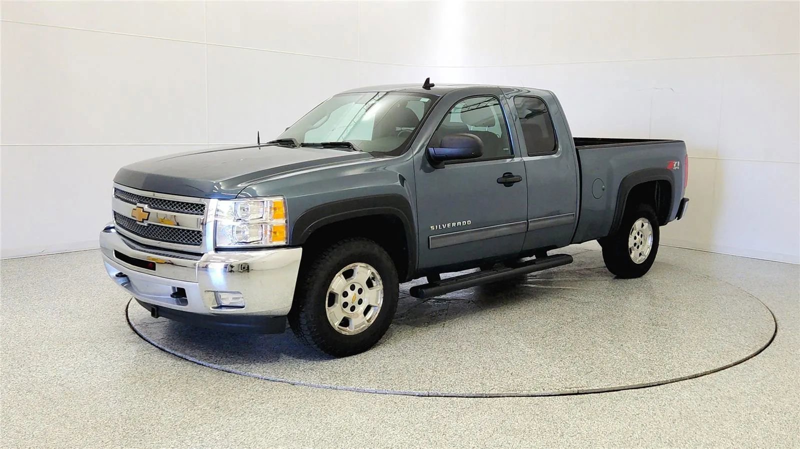 Used 2013 Chevrolet Silverado 1500 LT w/ All-Star Edition AWD/4WD image 3